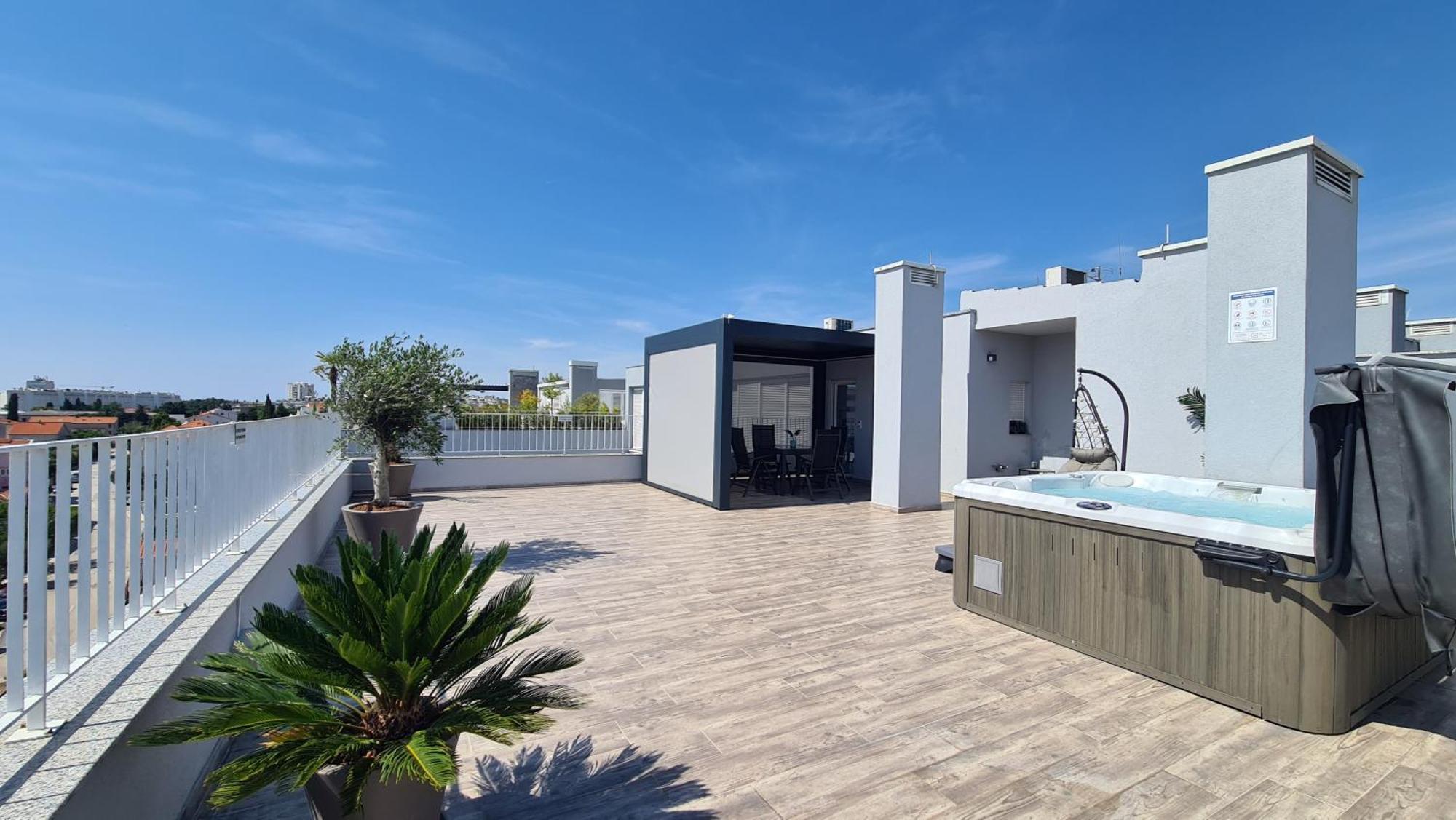 Апартаменты Zadar Sunset Penthouse With Spectacular View And Jacuzzi Экстерьер фото